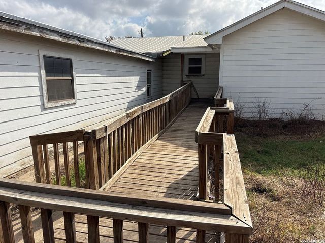 351 Allsup, San Antonio, TX 78237