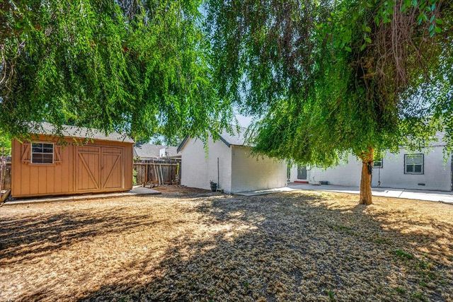 256 N Sierra Vista Avenue, Fresno, CA 93702