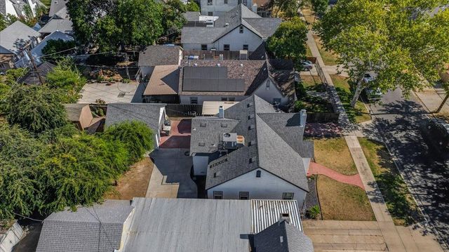 256 N Sierra Vista Avenue, Fresno, CA 93702