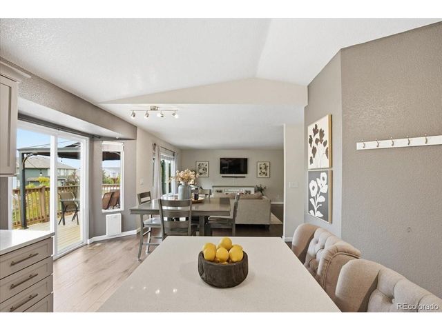 8205 Eagleview Dr, Littleton, CO 80125