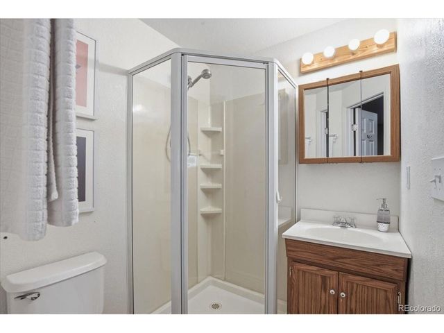 8205 Eagleview Dr, Littleton, CO 80125