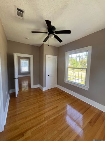 2830 Fairfields Ave, Baton Rouge, LA 70802