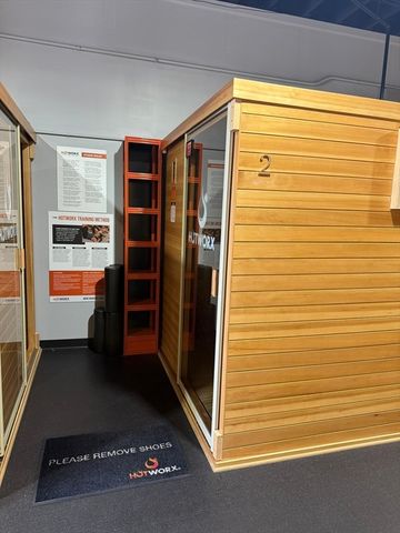 301 Newbury St, Danvers, MA 01923