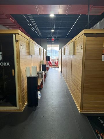 301 Newbury St, Danvers, MA 01923