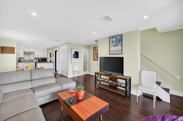 3250 NE 12th Street 6, Pompano Beach, FL 33062