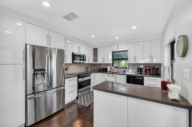 3250 NE 12th Street 6, Pompano Beach, FL 33062