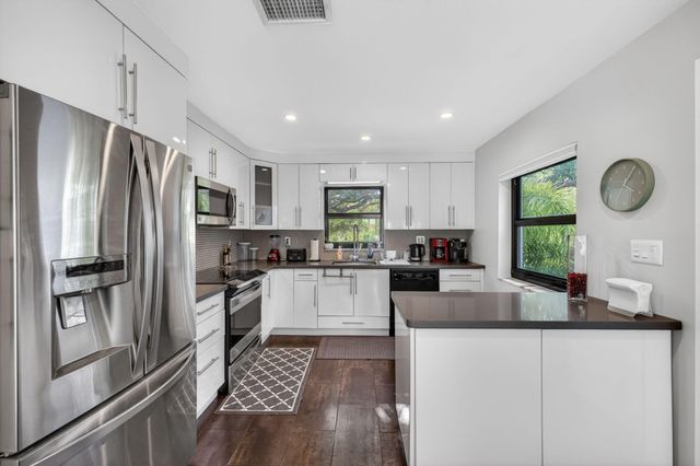 3250 NE 12th Street 6, Pompano Beach, FL 33062