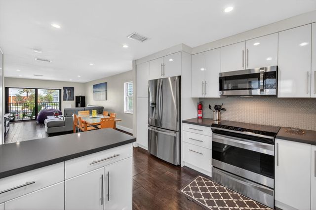 3250 NE 12th Street 6, Pompano Beach, FL 33062