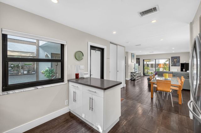 3250 NE 12th Street 6, Pompano Beach, FL 33062