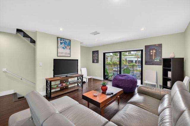 3250 NE 12th Street 6, Pompano Beach, FL 33062