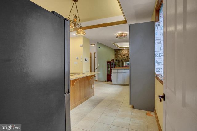 2013 CASTLEGREEN CT, Greencastle, PA 17225