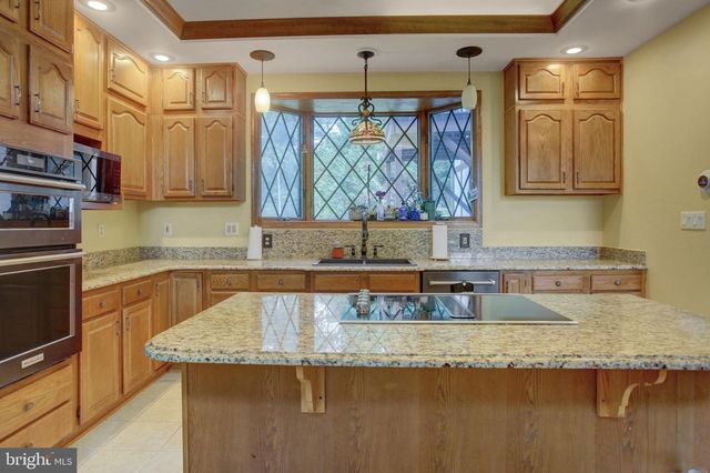 2013 CASTLEGREEN CT, Greencastle, PA 17225