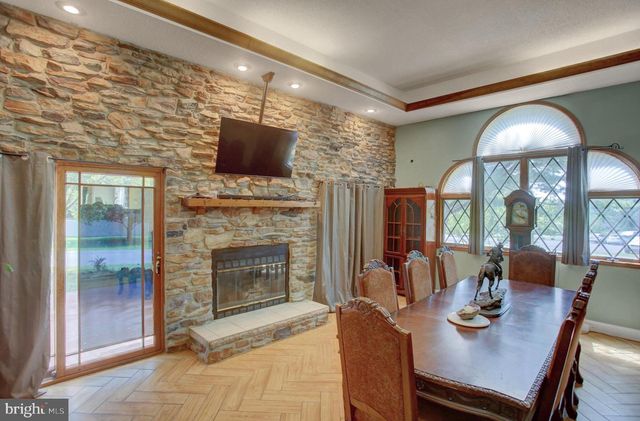 2013 CASTLEGREEN CT, Greencastle, PA 17225
