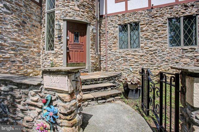 2013 CASTLEGREEN CT, Greencastle, PA 17225