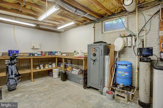 2013 CASTLEGREEN CT, Greencastle, PA 17225