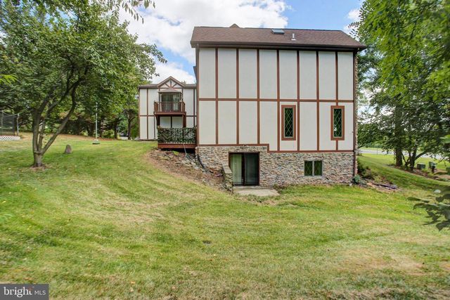 2013 CASTLEGREEN CT, Greencastle, PA 17225
