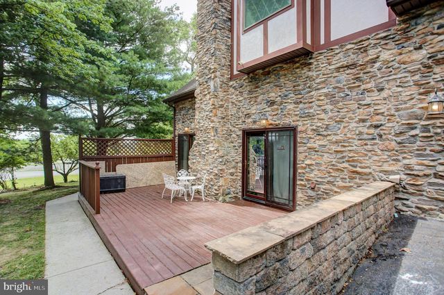 2013 CASTLEGREEN CT, Greencastle, PA 17225