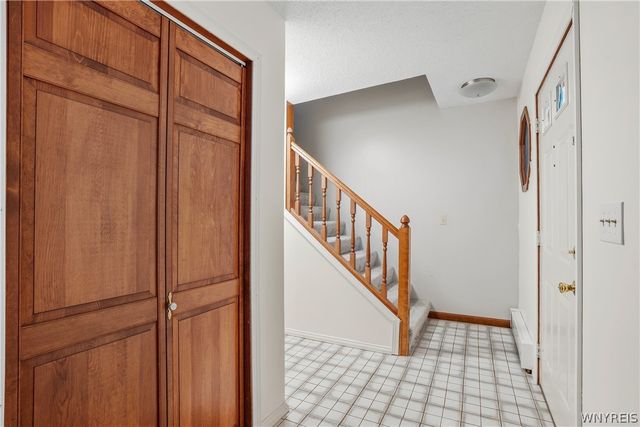 7143 Akron Road, Lockport Town, NY 14094