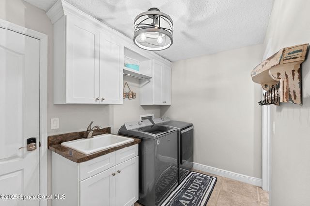 2593 Sykes Creek Drive, Merritt Island, FL 32953