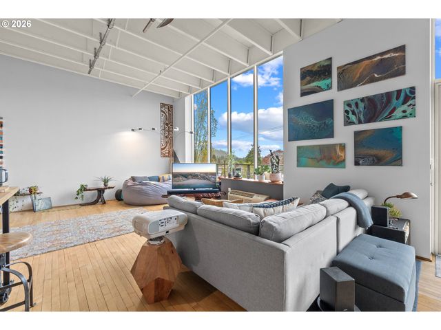 900 Ne 81ST Ave 407, Portland, OR 97213