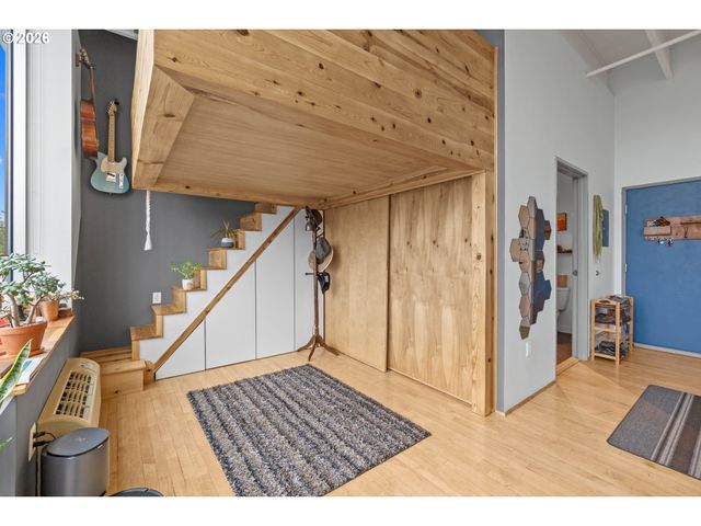 900 Ne 81ST Ave 407, Portland, OR 97213