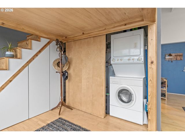 900 Ne 81ST Ave 407, Portland, OR 97213