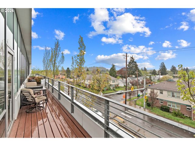 900 Ne 81ST Ave 407, Portland, OR 97213
