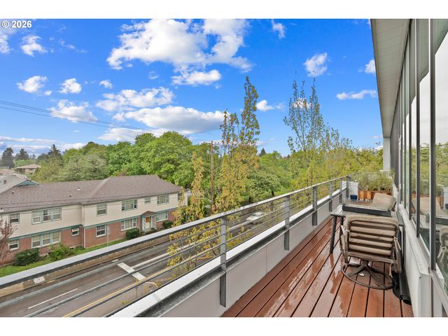 900 Ne 81ST Ave 407, Portland, OR 97213