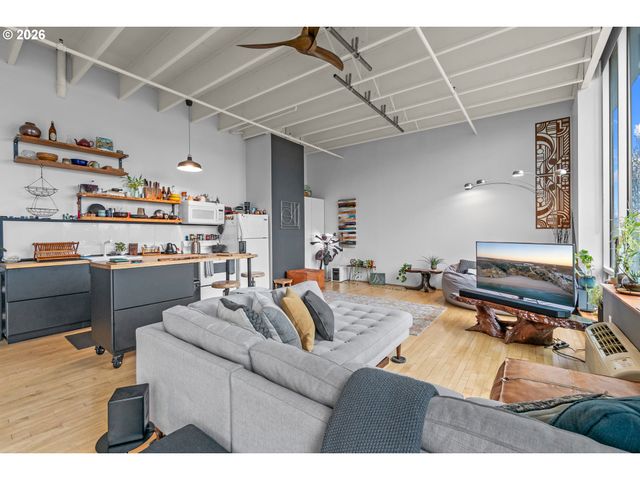 900 Ne 81ST Ave 407, Portland, OR 97213