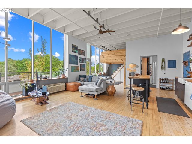 900 Ne 81ST Ave 407, Portland, OR 97213