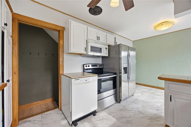 3114 Eastern Avenue NE, Cedar Rapids, IA 52402
