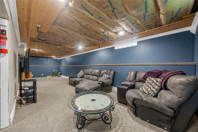 3114 Eastern Avenue NE, Cedar Rapids, IA 52402