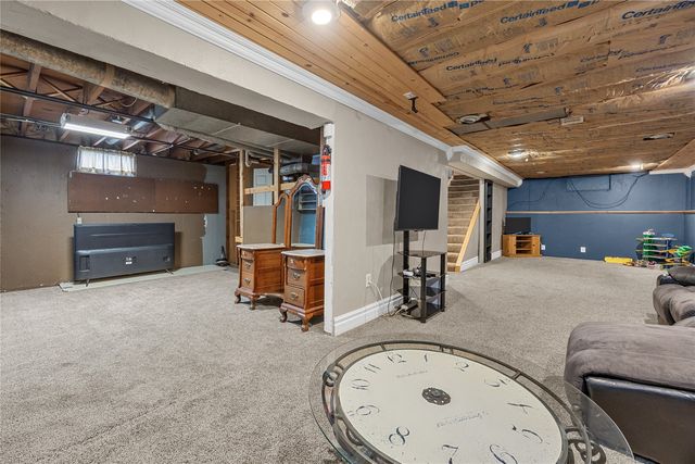 3114 Eastern Avenue NE, Cedar Rapids, IA 52402