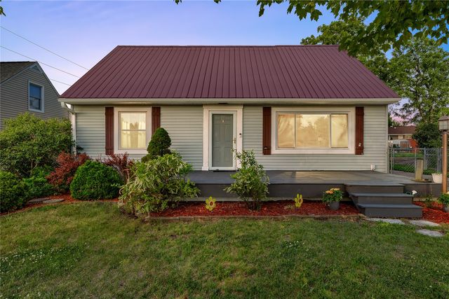 3114 Eastern Avenue NE, Cedar Rapids, IA 52402