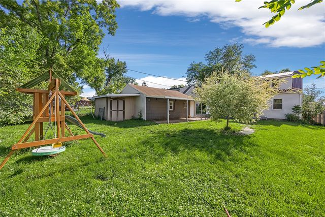3114 Eastern Avenue NE, Cedar Rapids, IA 52402