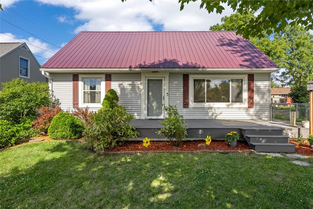 3114 Eastern Avenue NE, Cedar Rapids, IA 52402