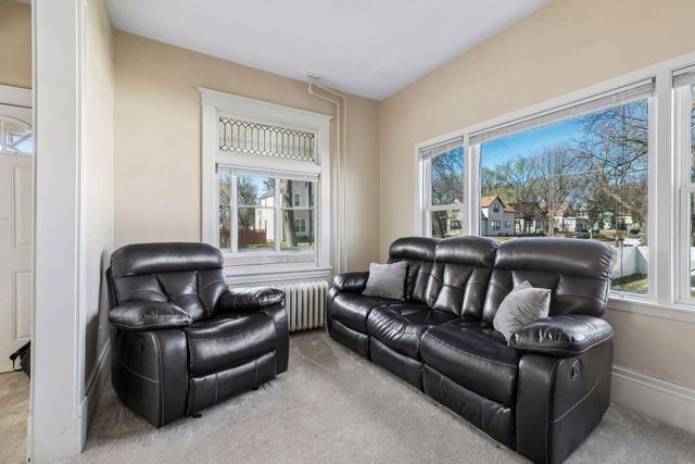 885 Case Avenue, Saint Paul, MN 55106