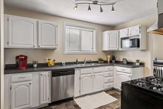 885 Case Avenue, Saint Paul, MN 55106