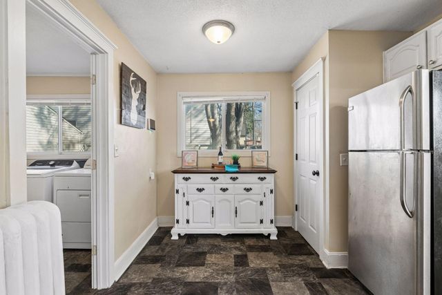 885 Case Avenue, Saint Paul, MN 55106