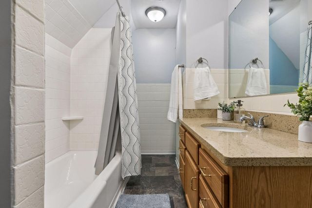 885 Case Avenue, Saint Paul, MN 55106