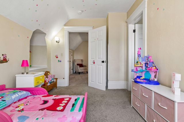 885 Case Avenue, Saint Paul, MN 55106