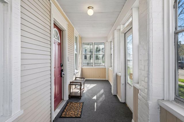 885 Case Avenue, Saint Paul, MN 55106