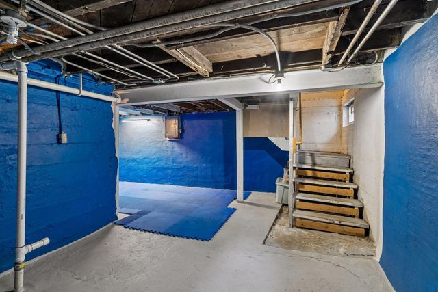 885 Case Avenue, Saint Paul, MN 55106