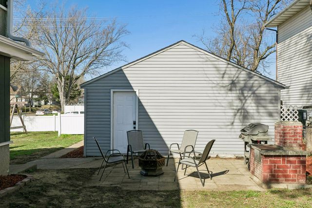 885 Case Avenue, Saint Paul, MN 55106