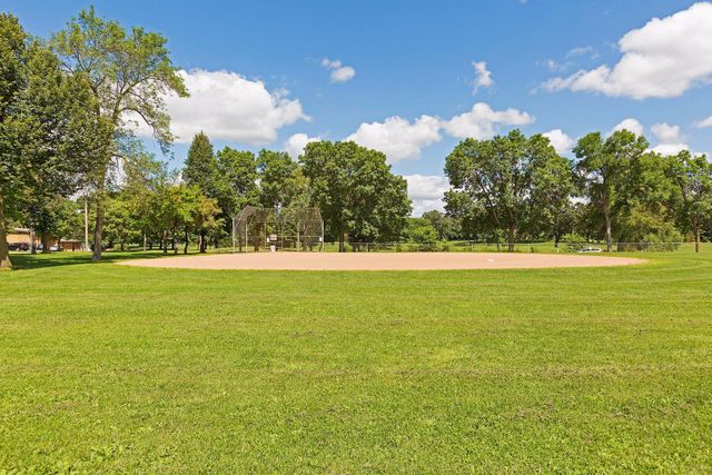 885 Case Avenue, Saint Paul, MN 55106