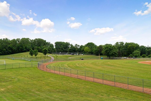 885 Case Avenue, Saint Paul, MN 55106