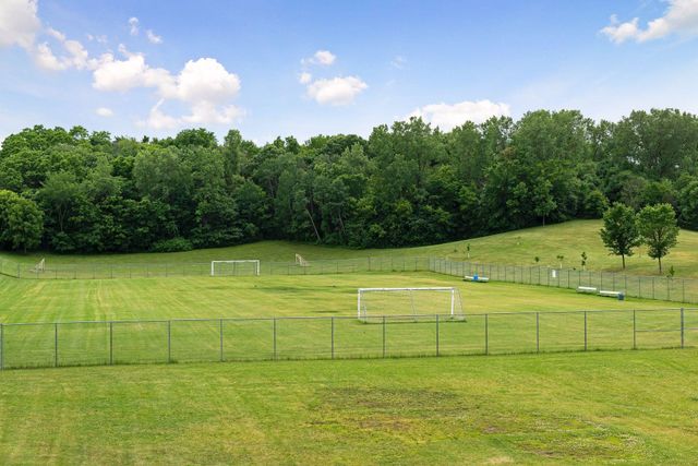 885 Case Avenue, Saint Paul, MN 55106