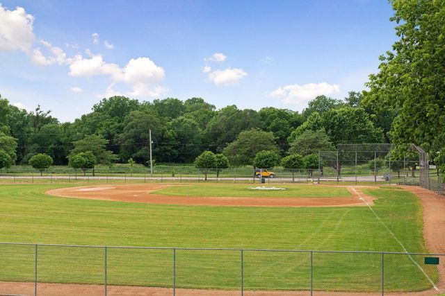 885 Case Avenue, Saint Paul, MN 55106