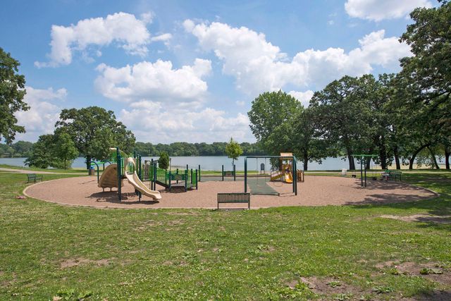 885 Case Avenue, Saint Paul, MN 55106