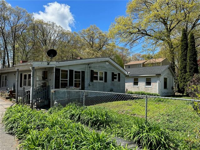 8 Buona Vista Avenue, Johnston, RI 02919